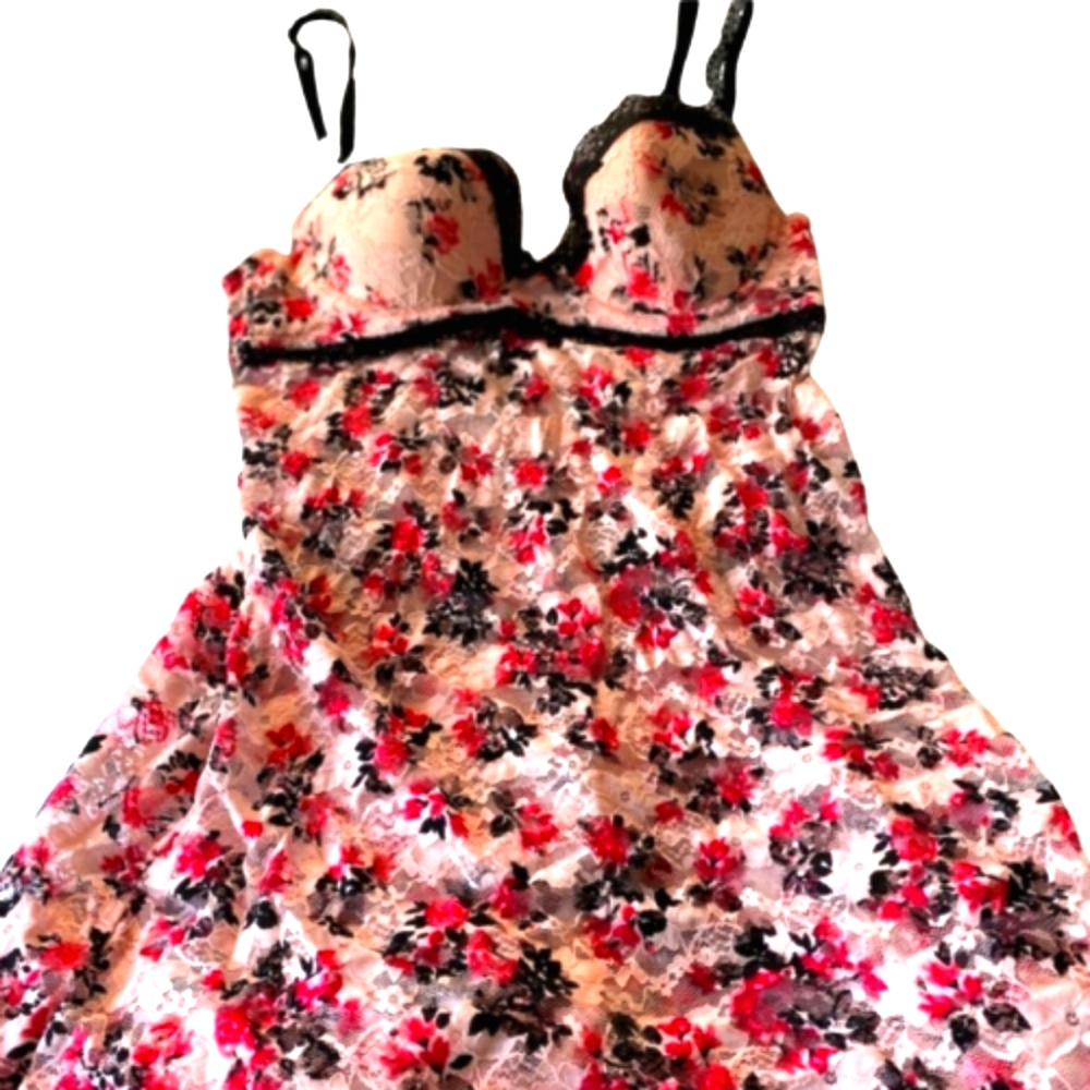 Floral lace lingerie delicate pink & black tank top by Marilyn Monroe size M